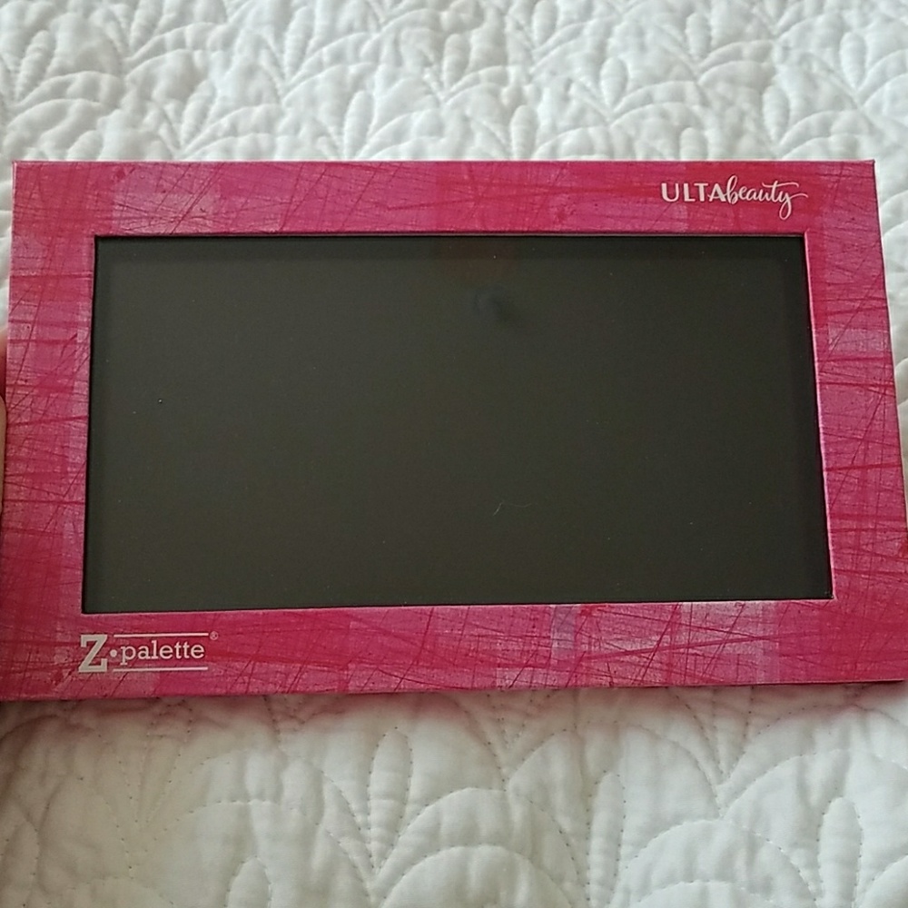 Empty Z pallet size LG